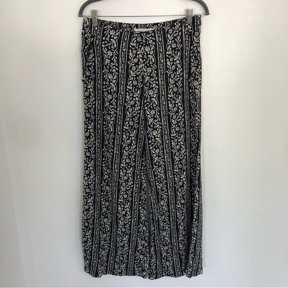 ABERCROMBIE & FITCH Women Black/White Floral Wide Leg Pant 4 Side Zip Clousure